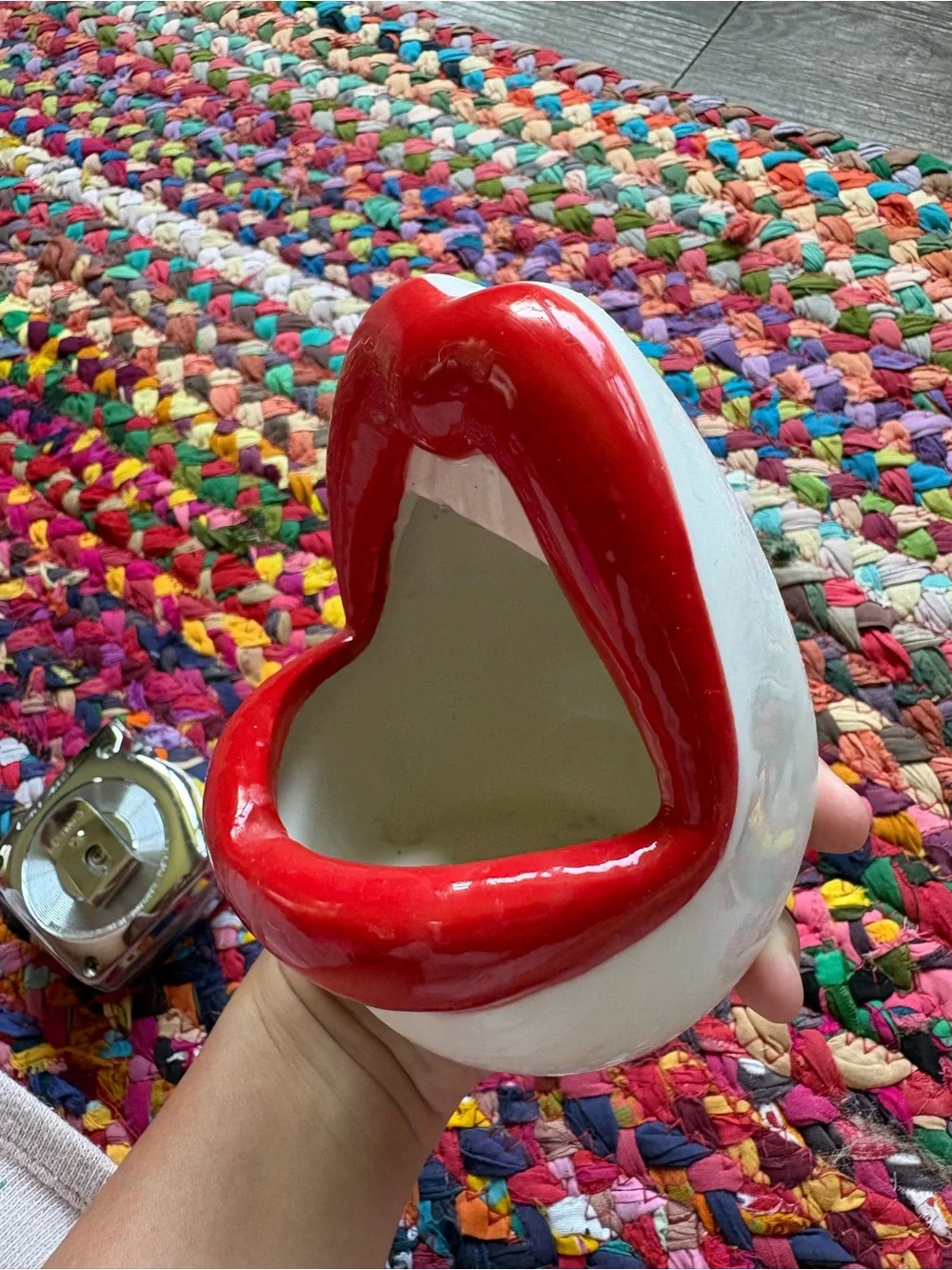 RED OPEN MOUTH LIPSTICK CERAMIC PLANTER